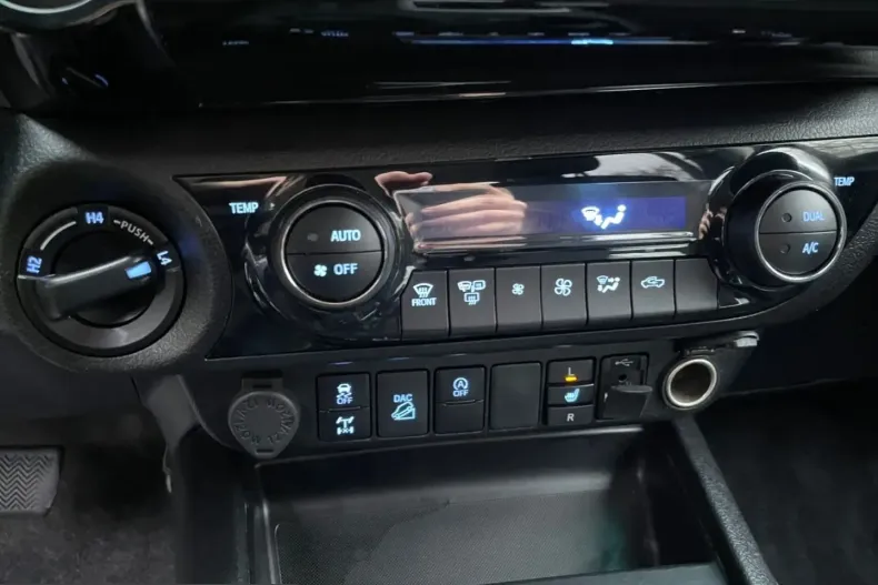 Toyota Hilux din 2022 cu 51.288 km - oferta TOY201574 - foto 22