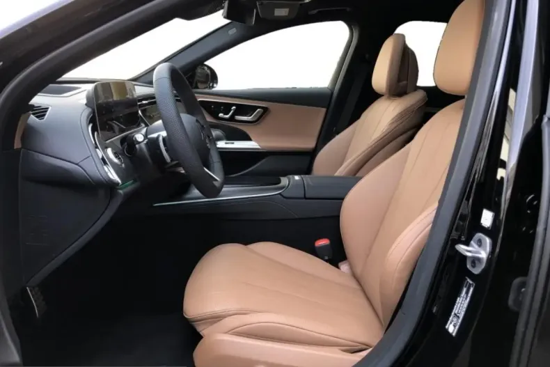 Mercedes-Benz E 200 (Clasa E) din 2025 cu 10.730 km - oferta MER201578 - foto 5