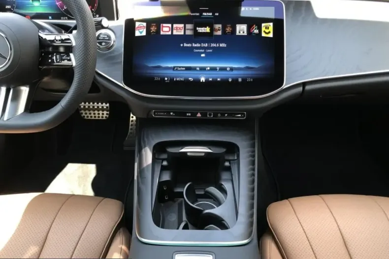 Mercedes-Benz E 200 (Clasa E) din 2025 cu 10.730 km - oferta MER201578 - foto 14