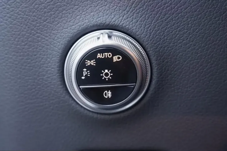 Mercedes-Benz GLC 300 (Clasa GLC) din 2026 cu 15.000 km - oferta MER201587 - foto 17