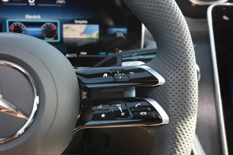 Mercedes-Benz GLC 300 (Clasa GLC) din 2026 cu 15.000 km - oferta MER201594 - foto 13