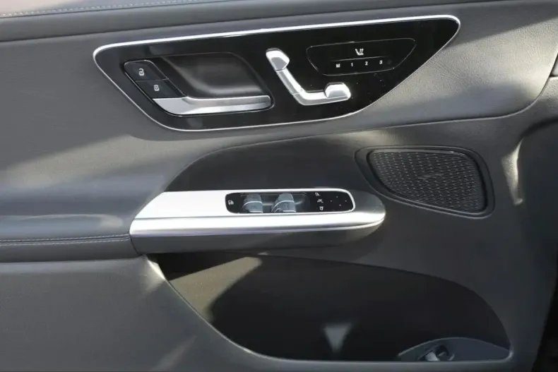 Mercedes-Benz GLC 300 (Clasa GLC) din 2026 cu 15.000 km - oferta MER201594 - foto 18