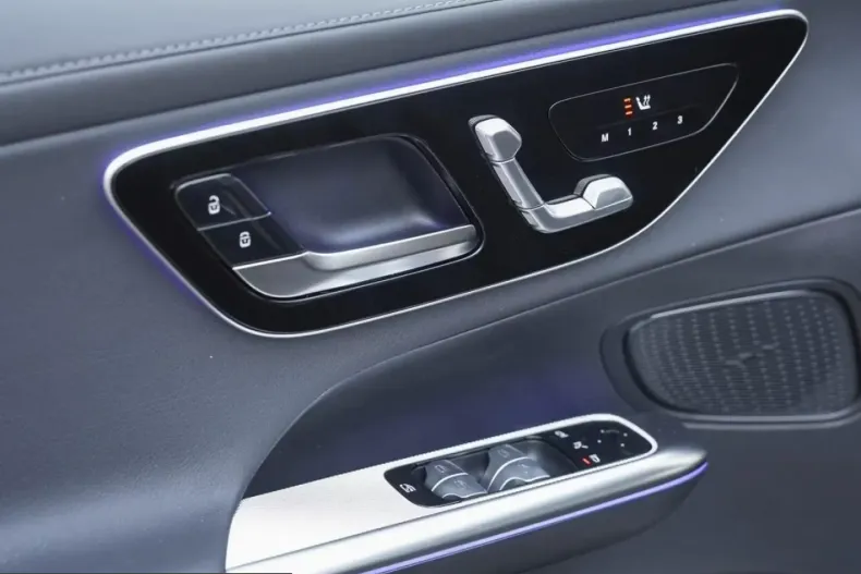 Mercedes-Benz GLC 220 (Clasa GLC) din 2026 cu 15.000 km - oferta MER201605 - foto 15