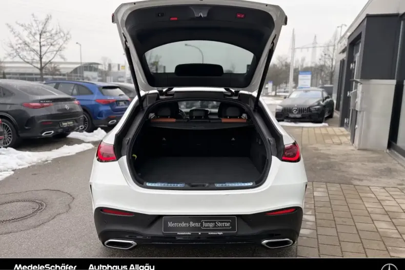 Mercedes-Benz GLC 200 (Clasa GLC) din 2025 cu 11.054 km - oferta MER201632 - foto 6