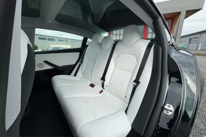 Tesla Model 3 din 2023 cu 41.000 km - oferta TES201636 - foto 12