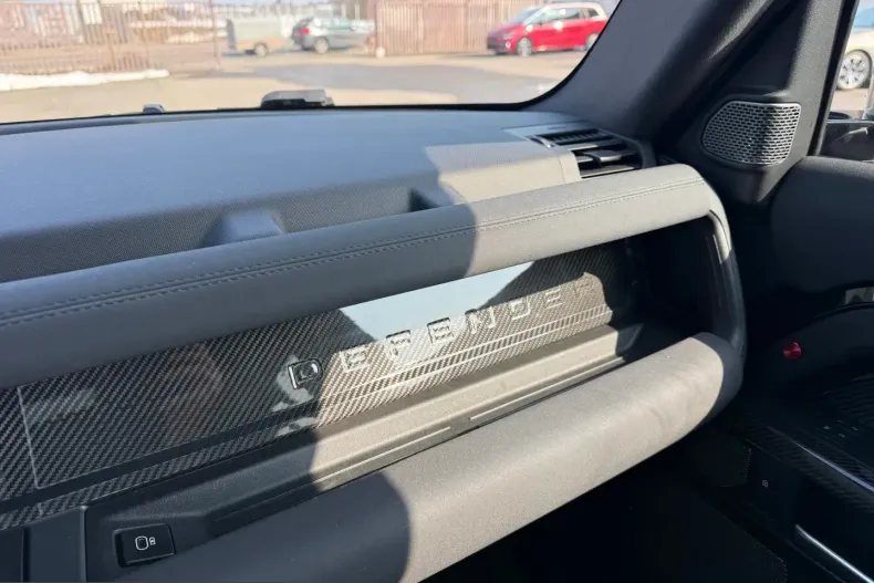 Land Rover Defender din 2022 cu 59.147 km - oferta LAN201637 - foto 28