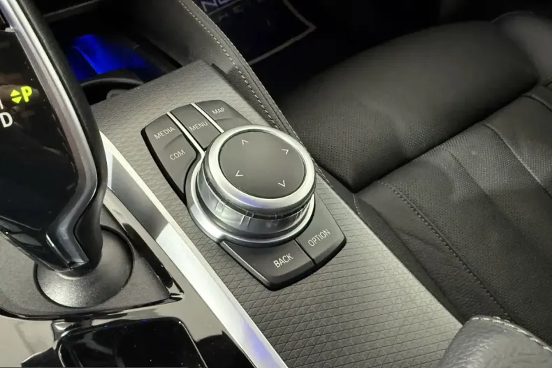 BMW 530 (Seria 5) din 2022 cu 59.500 km - oferta BMW201641 - foto 25