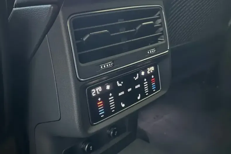 Audi SQ8 din 2025 cu 1.100 km - oferta AUD201642 - foto 22