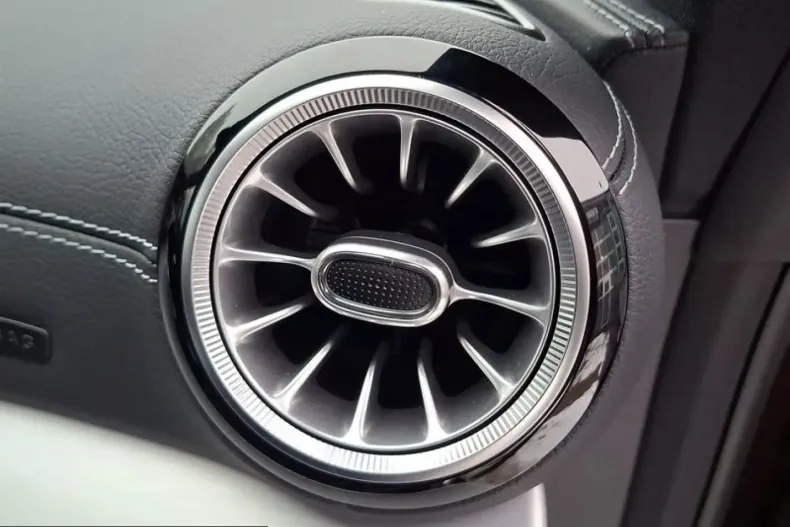 Mercedes-Benz E 220 (Clasa E) din 2023 cu 46.268 km - oferta MER201643 - foto 19