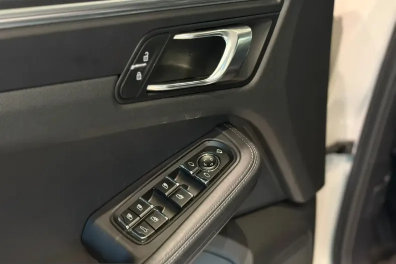 Porsche Macan din 2023 cu 77.821 km - oferta POR201659 - foto 10