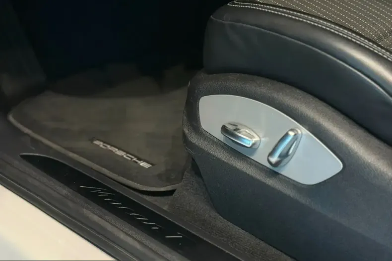 Porsche Macan din 2023 cu 77.821 km - oferta POR201659 - foto 11