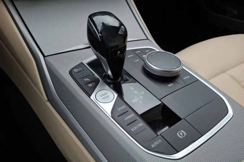 BMW 330e (Seria 3) din 2020 cu 76.181 km - oferta BMW201664 - foto 29