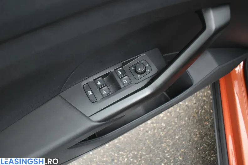 Volkswagen T-Cross din 2021 cu 32.840 km - oferta VOL201696 - foto 5