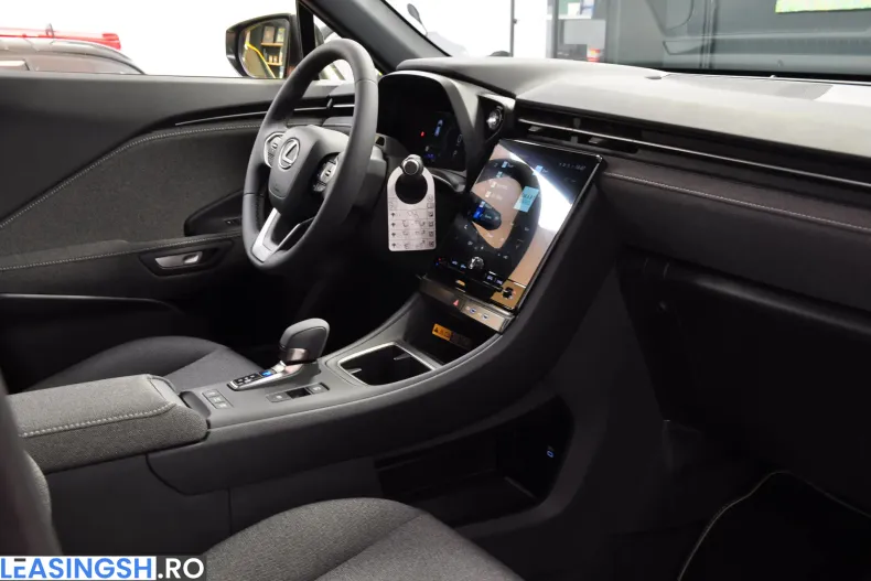 Lexus LBX din 2025 cu 10 km - oferta LEX201702 - foto 7