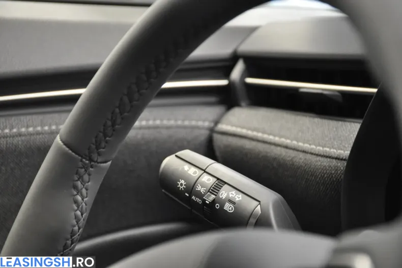 Lexus LBX din 2025 cu 10 km - oferta LEX201702 - foto 16