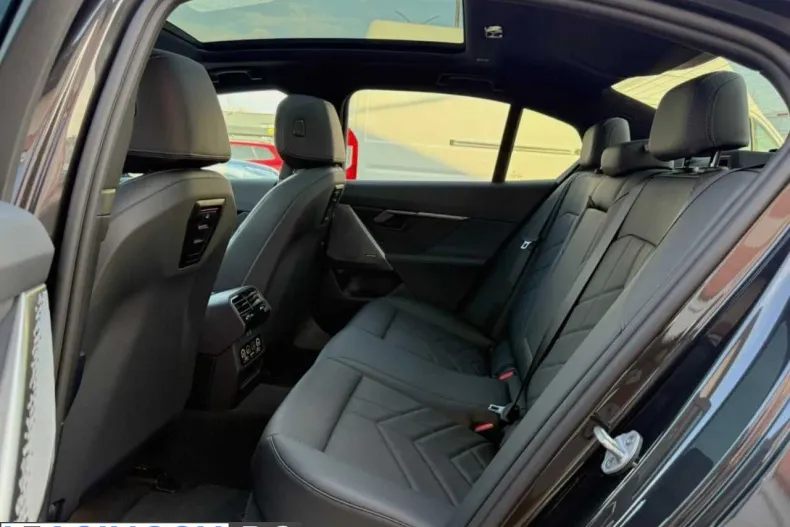 BMW 530 (Seria 5) din 2025 cu 25.000 km - oferta BMW201729 - foto 20