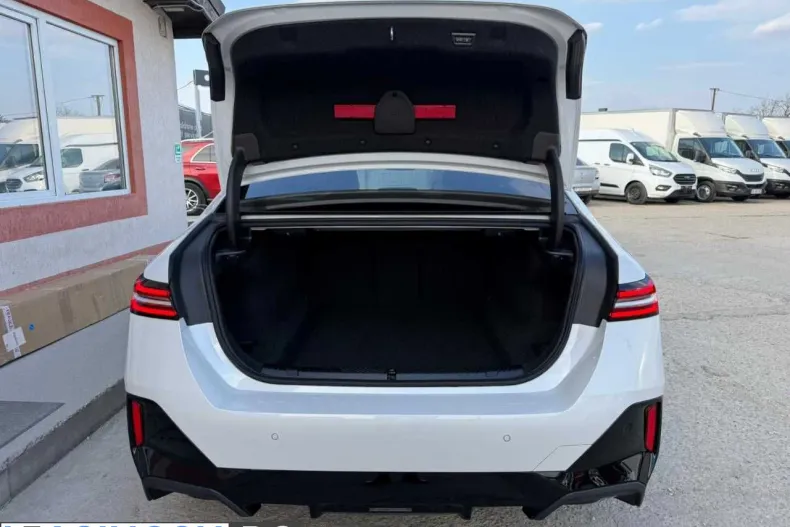 BMW 530i (Seria 5) din 2025 cu 26.000 km - oferta BMW201731 - foto 13