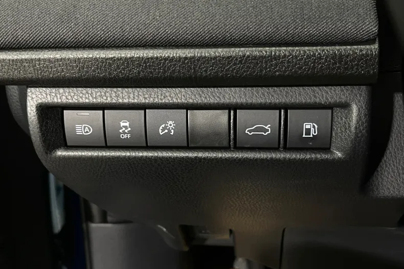 Toyota Camry din 2025 cu 13.096 km - oferta TOY201738 - foto 18