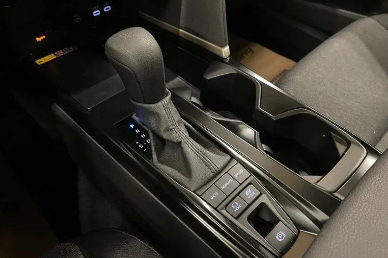 Toyota Camry din 2025 cu 13.096 km - oferta TOY201738 - foto 22