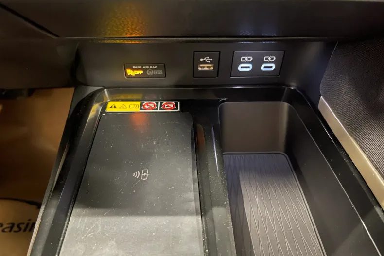 Toyota Camry din 2025 cu 13.096 km - oferta TOY201738 - foto 23