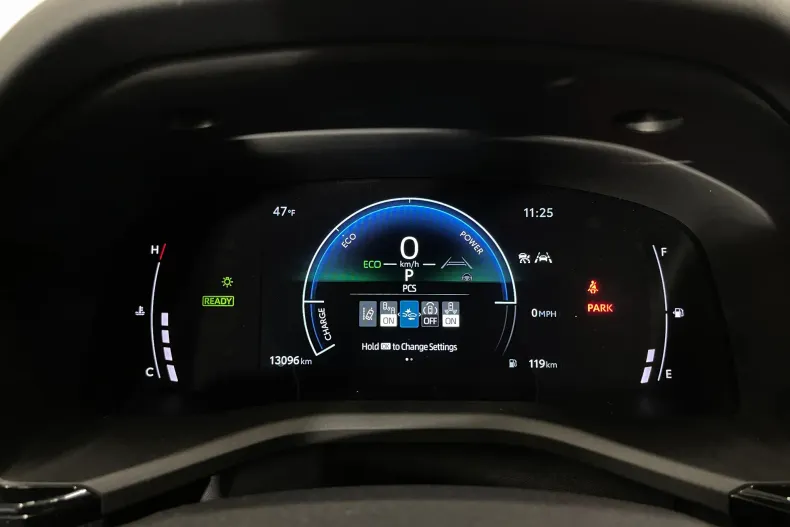 Toyota Camry din 2025 cu 13.096 km - oferta TOY201738 - foto 28