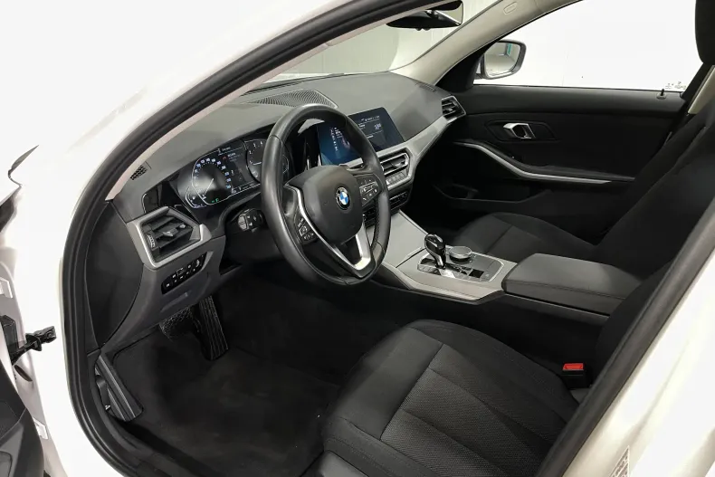 BMW 320i (Seria 3) din 2021 cu 54.098 km - oferta BMW201739 - foto 5