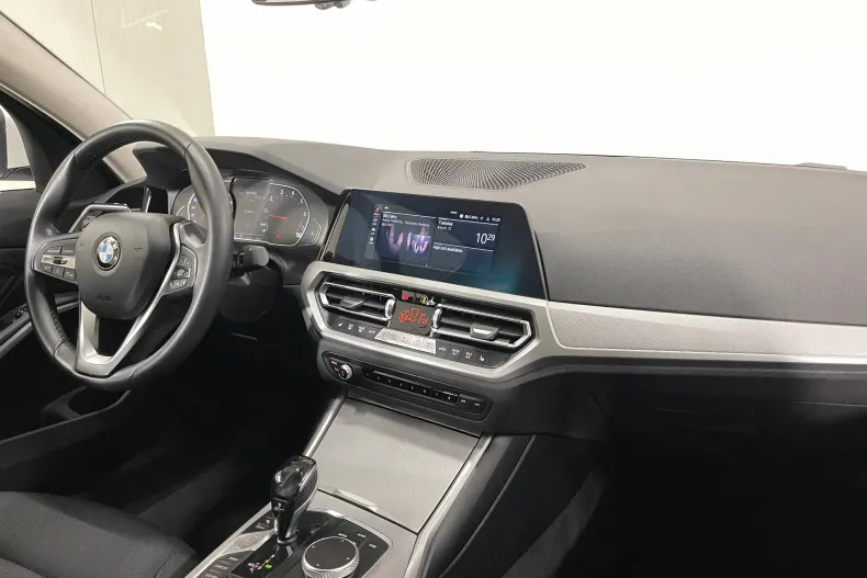 BMW 320i (Seria 3) din 2021 cu 54.098 km - oferta BMW201739 - foto 8