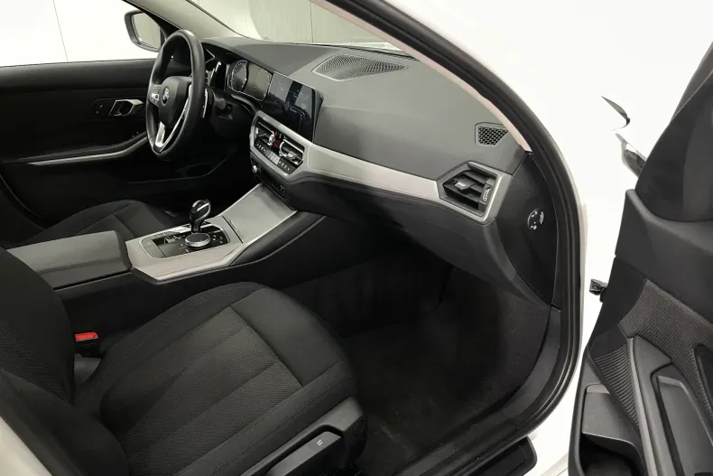 BMW 320i (Seria 3) din 2021 cu 54.098 km - oferta BMW201739 - foto 9