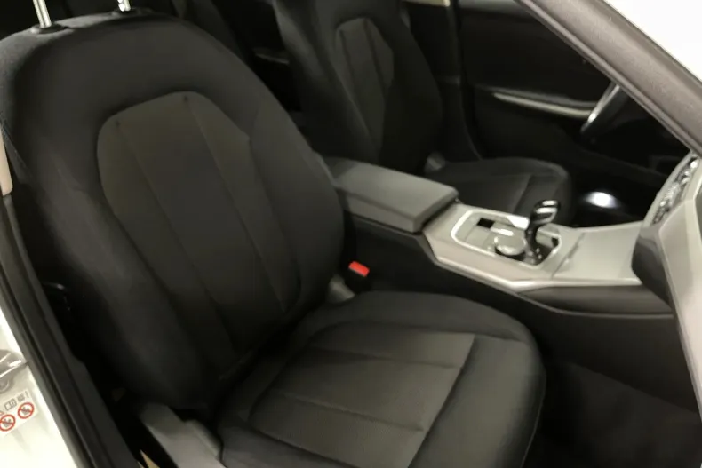 BMW 320i (Seria 3) din 2021 cu 54.098 km - oferta BMW201739 - foto 10