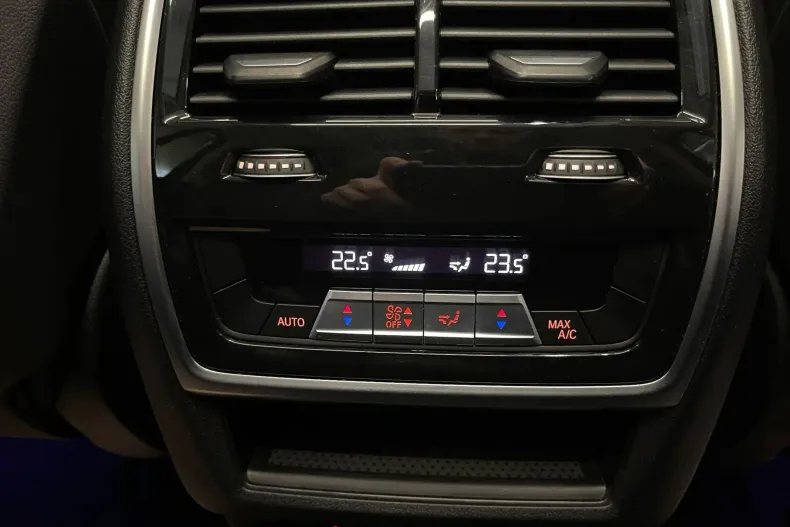 BMW X7 (Seria X) din 2021 cu 99.297 km - oferta BMW201747 - foto 27