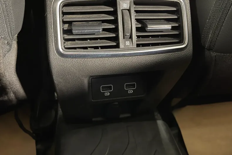 Renault Megane din 2021 cu 68.725 km - oferta REN201762 - foto 24