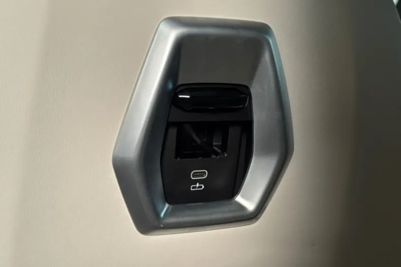 BMW X5 M (Seria X) din 2023 cu 17.500 km - oferta BMW201769 - foto 26