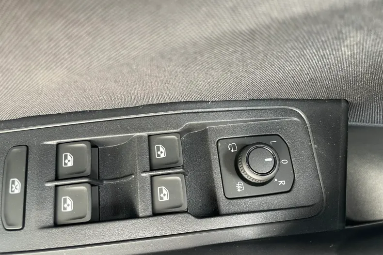 Volkswagen T-Roc din 2025 cu 1 km - oferta VOL201775 - foto 25