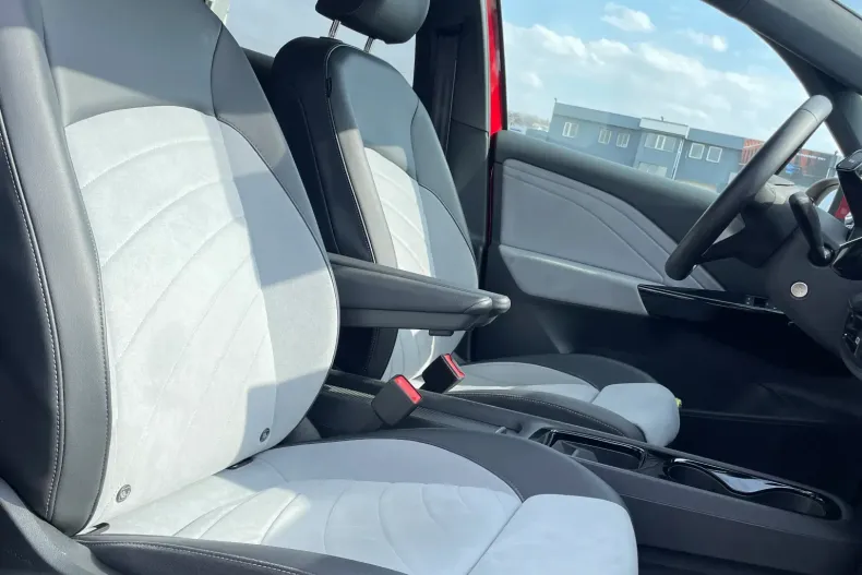 Volkswagen ID.3 din 2024 cu 6.676 km - oferta VOL201776 - foto 20