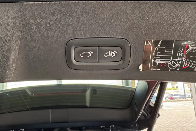 Volvo XC40 din 2021 cu 112.000 km - oferta VOL201795 - foto 18