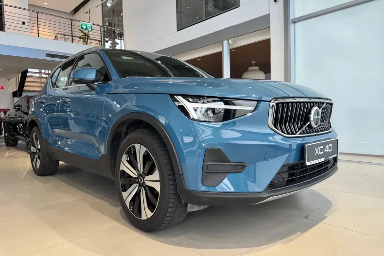 Volvo XC40 din 2023 cu 28.000 km - oferta VOL201796 - foto 3