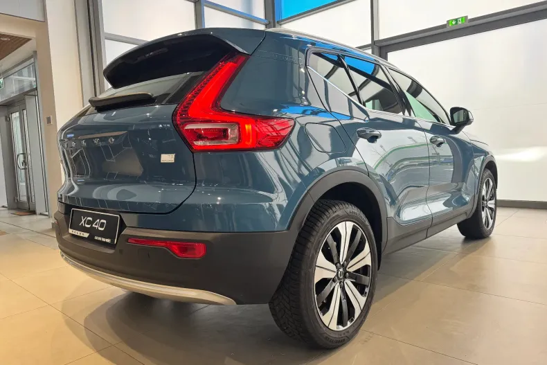 Volvo XC40 din 2023 cu 28.000 km - oferta VOL201796 - foto 5