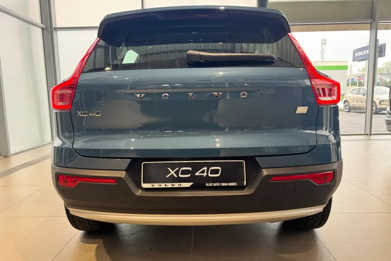Volvo XC40 din 2023 cu 28.000 km - oferta VOL201796 - foto 6