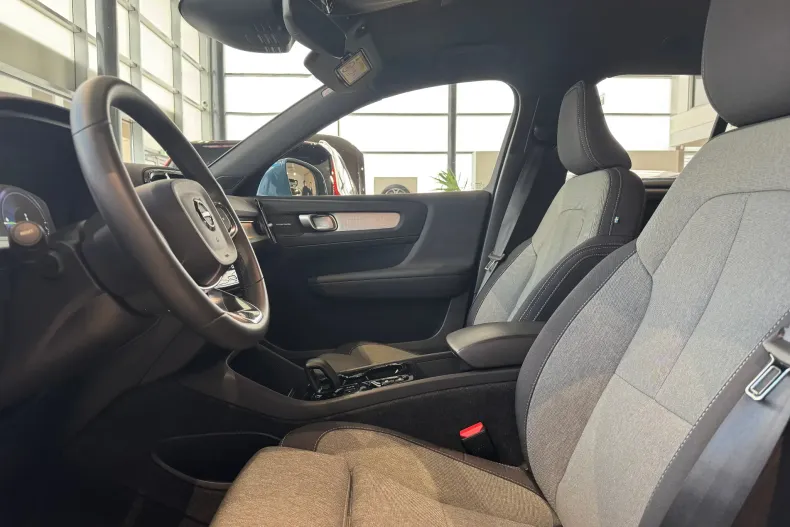 Volvo XC40 din 2023 cu 28.000 km - oferta VOL201796 - foto 12