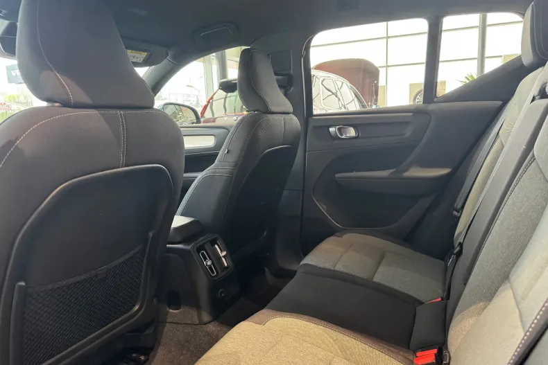 Volvo XC40 din 2023 cu 28.000 km - oferta VOL201796 - foto 14