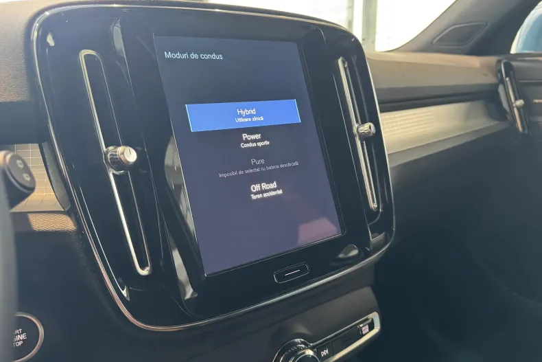 Volvo XC40 din 2023 cu 28.000 km - oferta VOL201796 - foto 18
