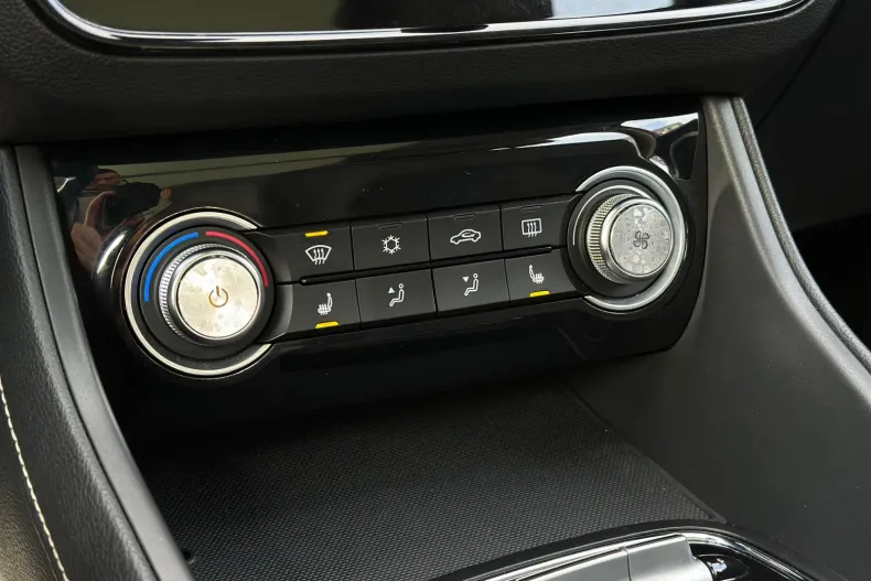 MG ZS EV din 2021 cu 31.532 km - oferta MG0201802 - foto 24
