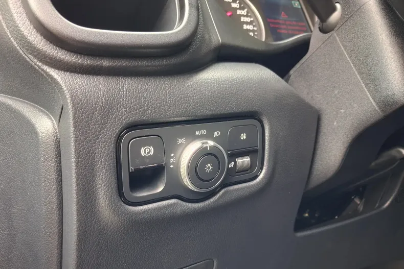 Mercedes-Benz Vito din 2026 cu 10 km - oferta MER201807 - foto 6