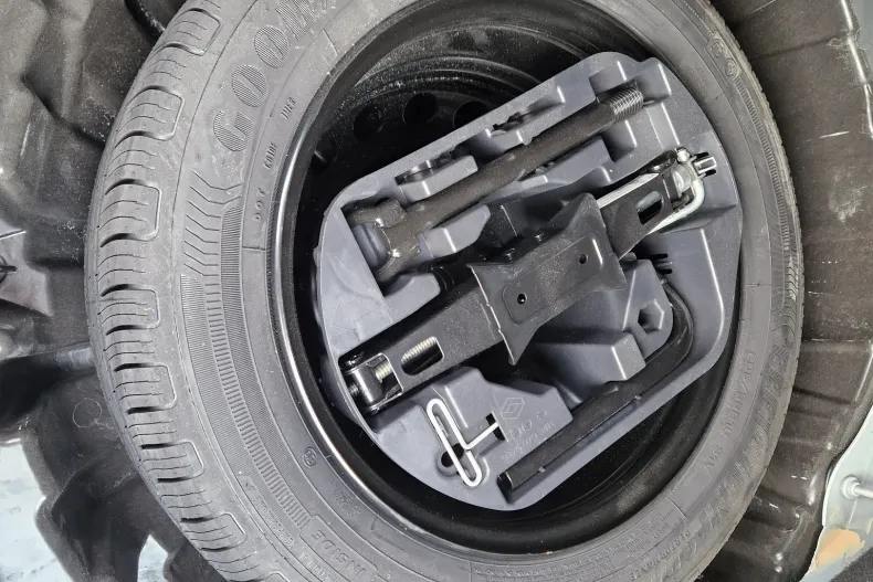 Renault Megane din 2024 cu 16 km - oferta REN201810 - foto 24