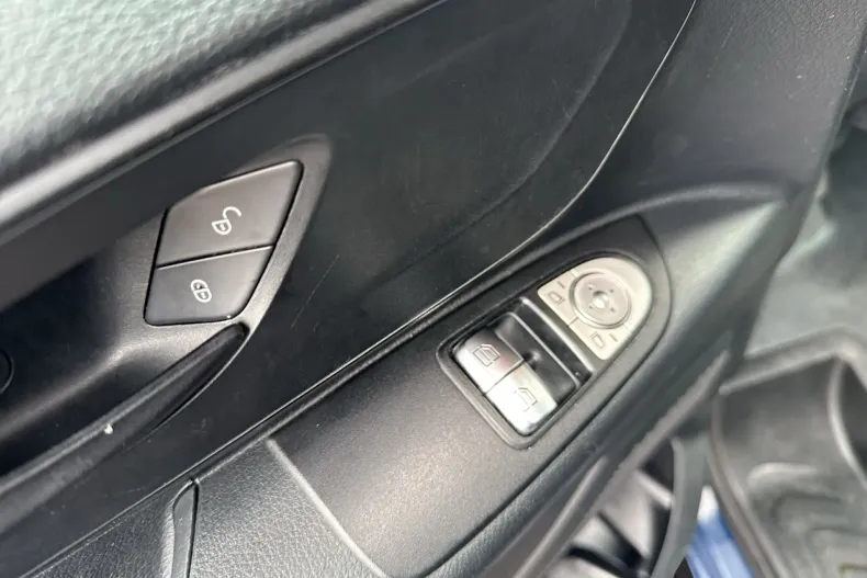 Mercedes-Benz Vito din 2023 cu 61.590 km - oferta MER201813 - foto 11