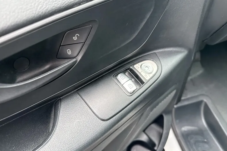 Mercedes-Benz Vito din 2023 cu 53.600 km - oferta MER201814 - foto 11