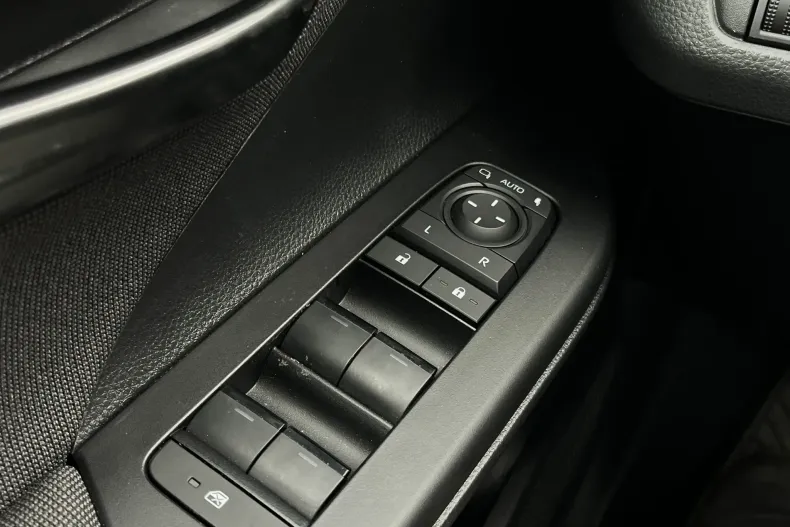 Toyota C-HR din 2024 cu 8.465 km - oferta TOY201818 - foto 20