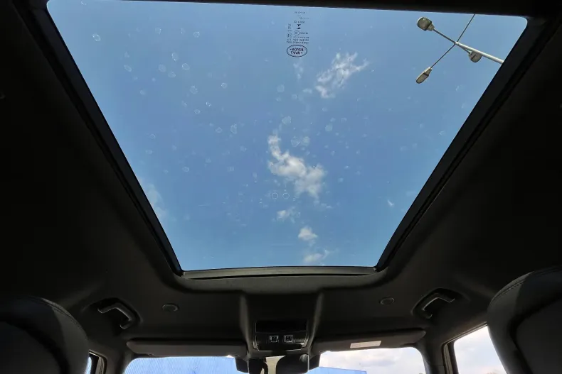 Land Rover Defender din 2022 cu 43.433 km - oferta LAN201821 - foto 13