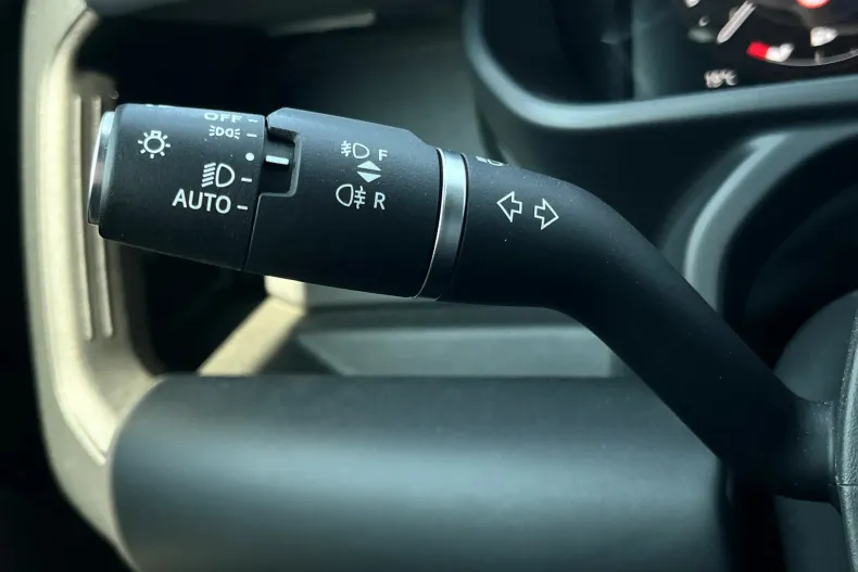 Land Rover Defender din 2022 cu 43.433 km - oferta LAN201821 - foto 20