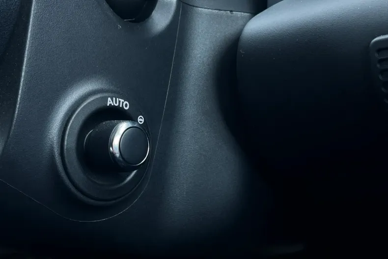 Land Rover Defender din 2022 cu 43.433 km - oferta LAN201821 - foto 22